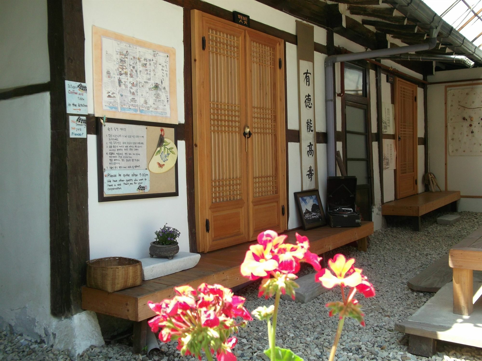 ホテル ドクマンゼ / 徳満斎 全州市 エクステリア 写真